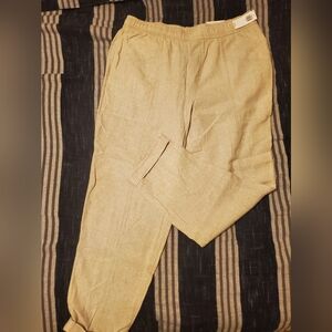 Old Navy tan linen pant. Size medium. NWT